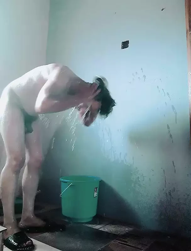 Heißer bruder masturbiert hart