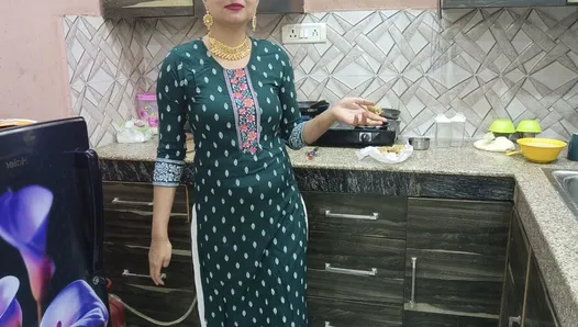 Indian Punjabi Ma Put New Desi Chudai Full Galiyan Punjabi Full HD Desi Sardarni Stepmum Wound Mari In Kitchen