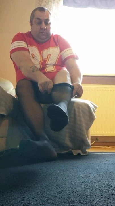 Men have legs too. So why not make pretty
