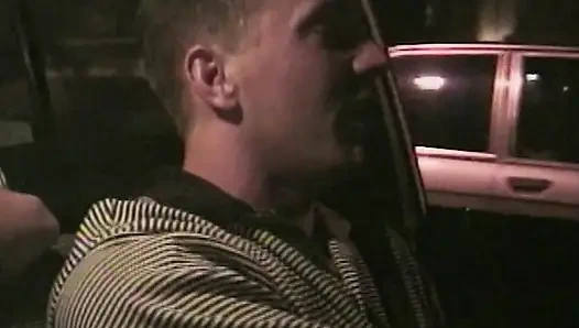 Versaute Taxifahrt: Heiße Abenteuer mit blonder Schönheit