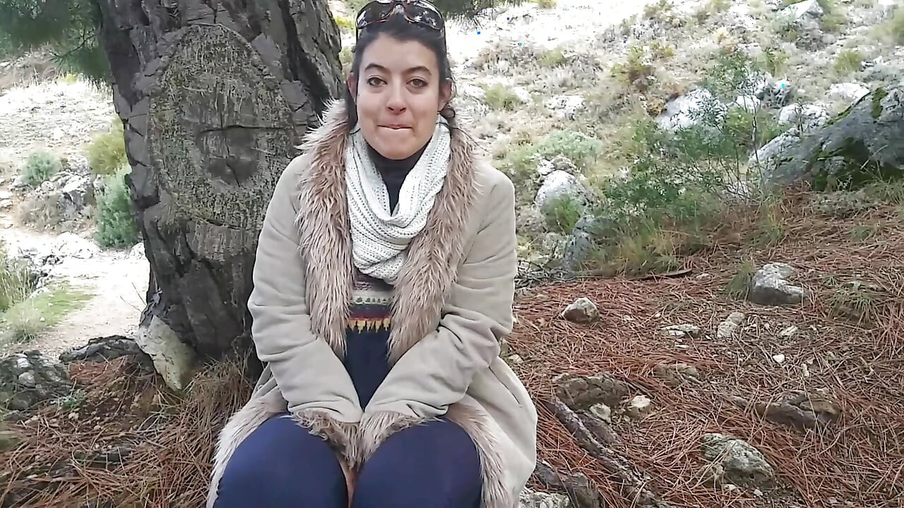 SEX IN THE MOUNTAINS WITH BIG ASS BRUNETTE OUTDOORS