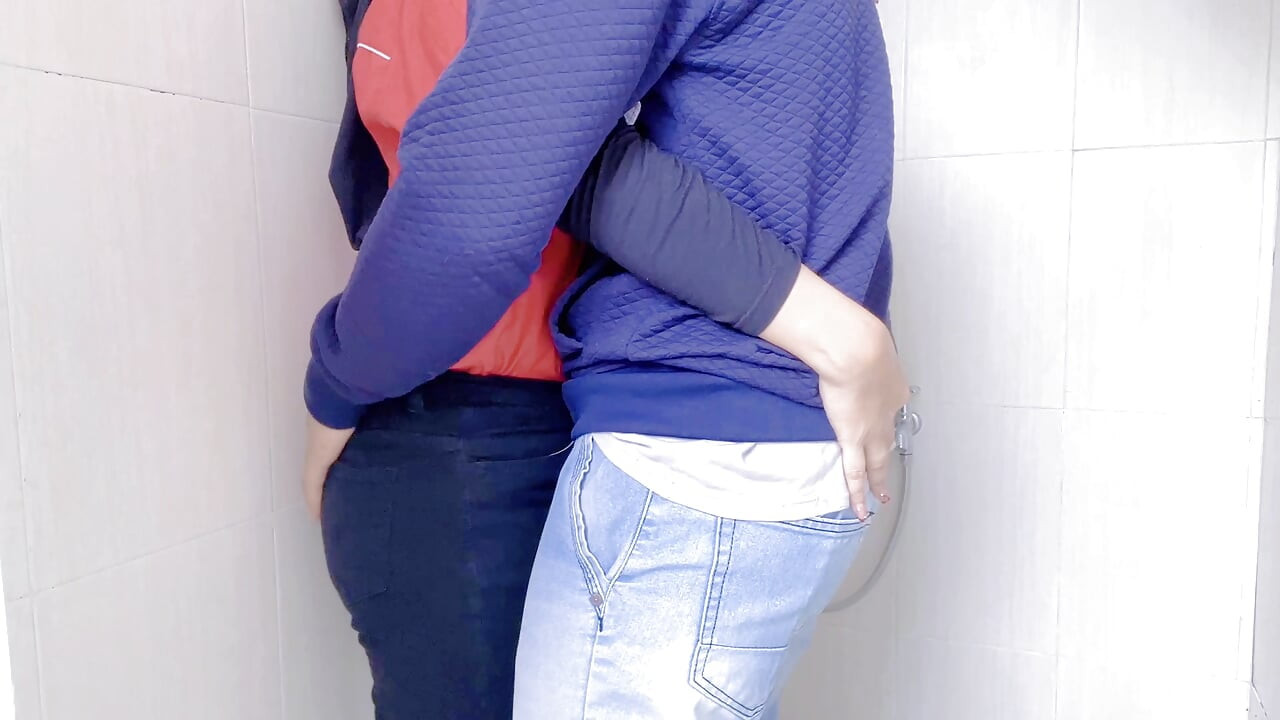 Petrol station employees and customers make appointments in public toilets to commit perverted acts