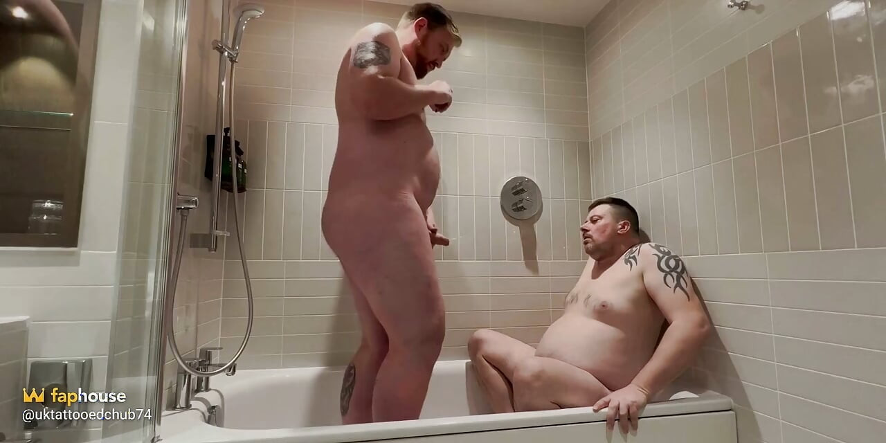 Sikaj nade mną i sikam nad tobą