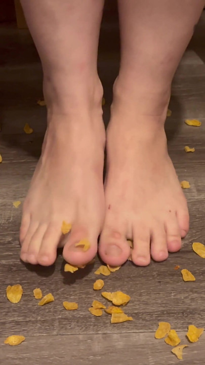 Food Crunching - Stepping on Cereal with Bare Feet Asmr