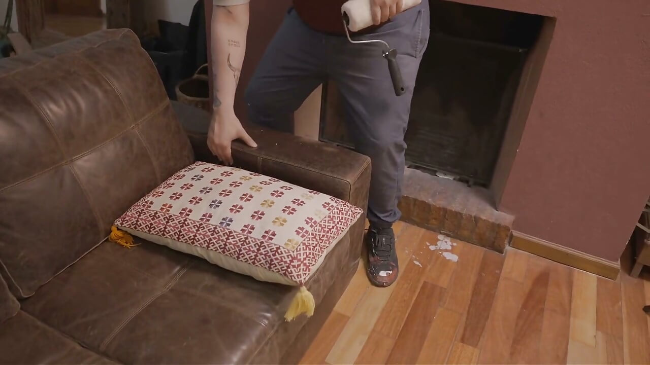 He Must Have a Huge Dick! the Painter Watches Chavita Getting Fucked by Her Sugar Stepdaddy