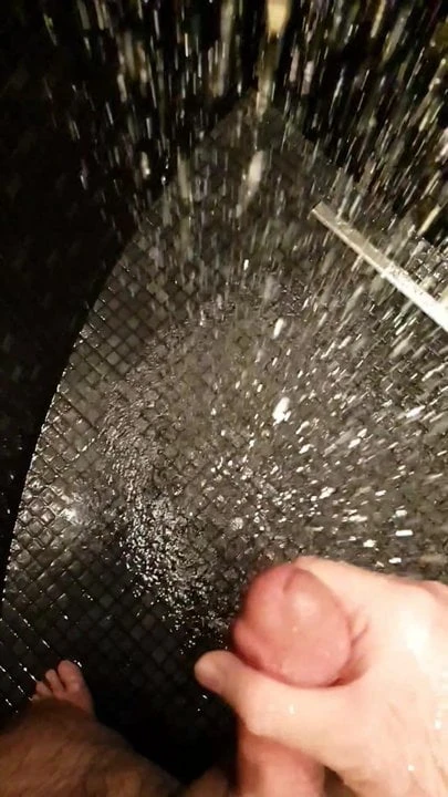 Zeitlupen Abspritzer Schwimmbad