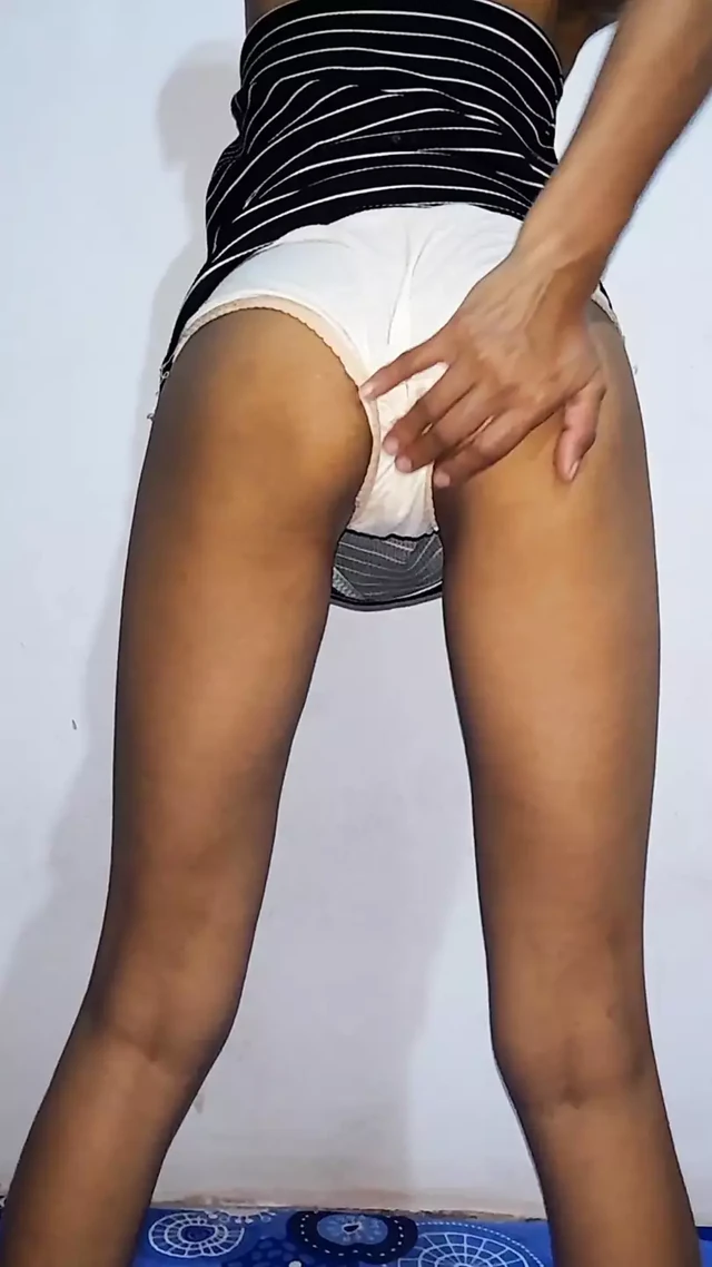 Deshi IIndian танцует обнаженной, горячая девушка Rosi Kella