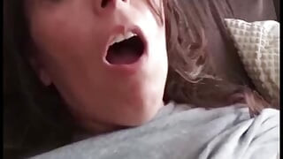 淋浴时射精
