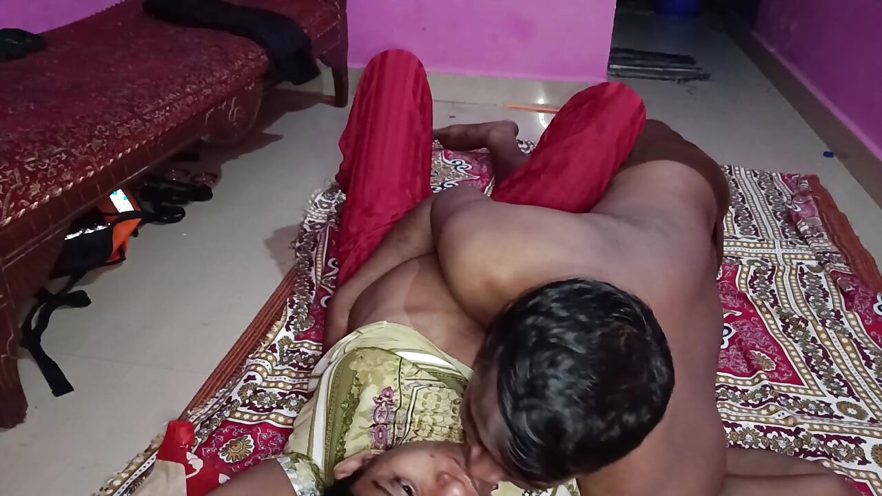 Peregangan memek yang sangat keras de