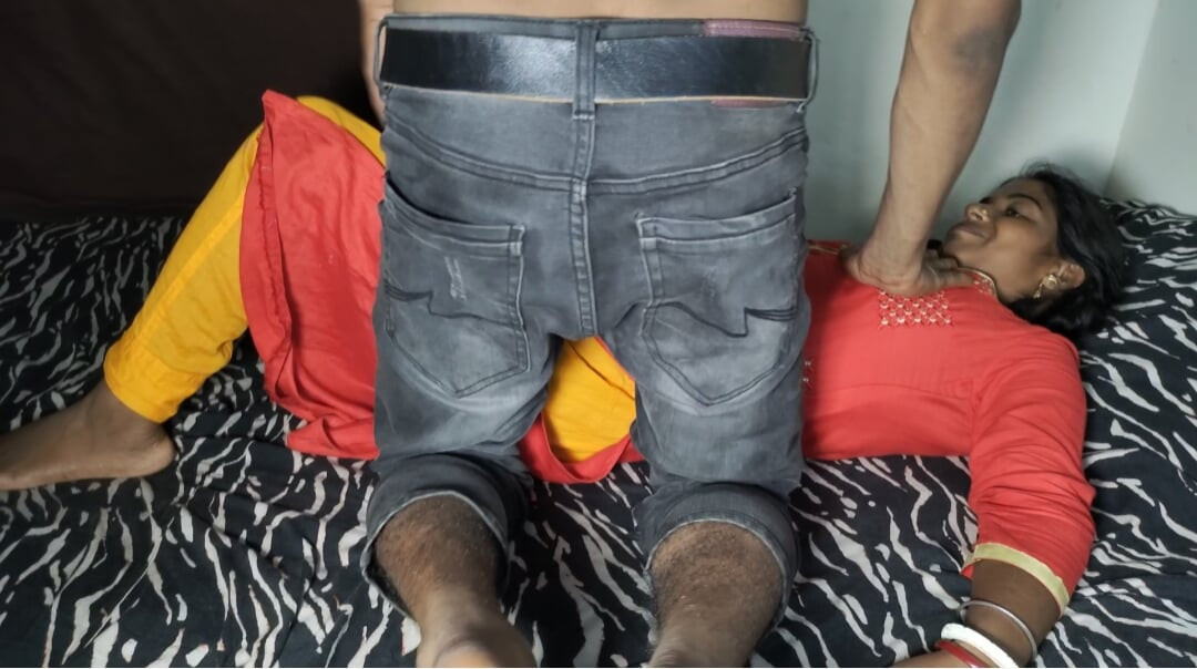 Big Ass Muslim Slut wanted to get Fucked by BhaiJaan Desi Horny bindu bhabhi Fucking with desi boyfriend