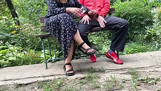Daha fazla uzatmadan: olgun bir üvey anne için sadece boşal
