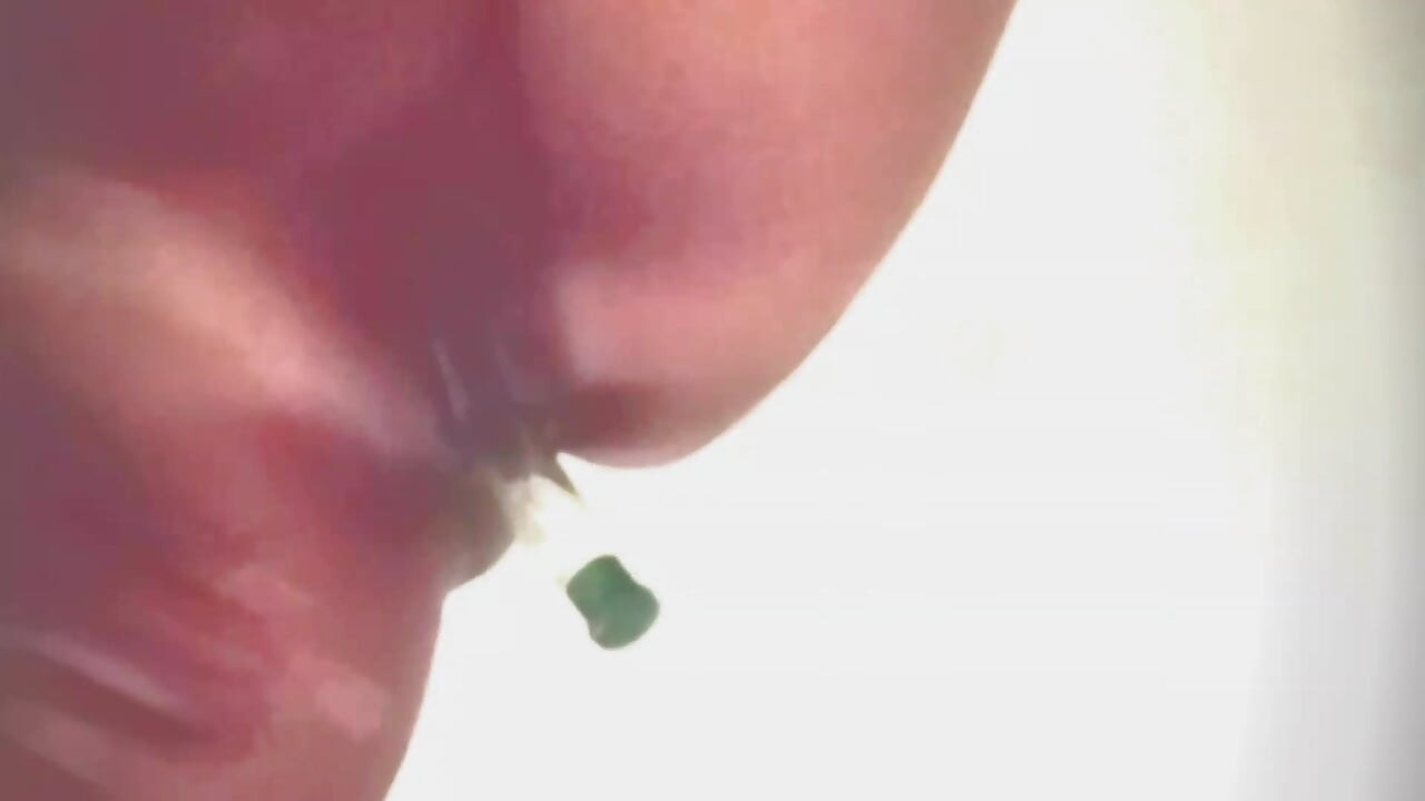 Bhabhi dathroom me mujhe kar rahi thhi