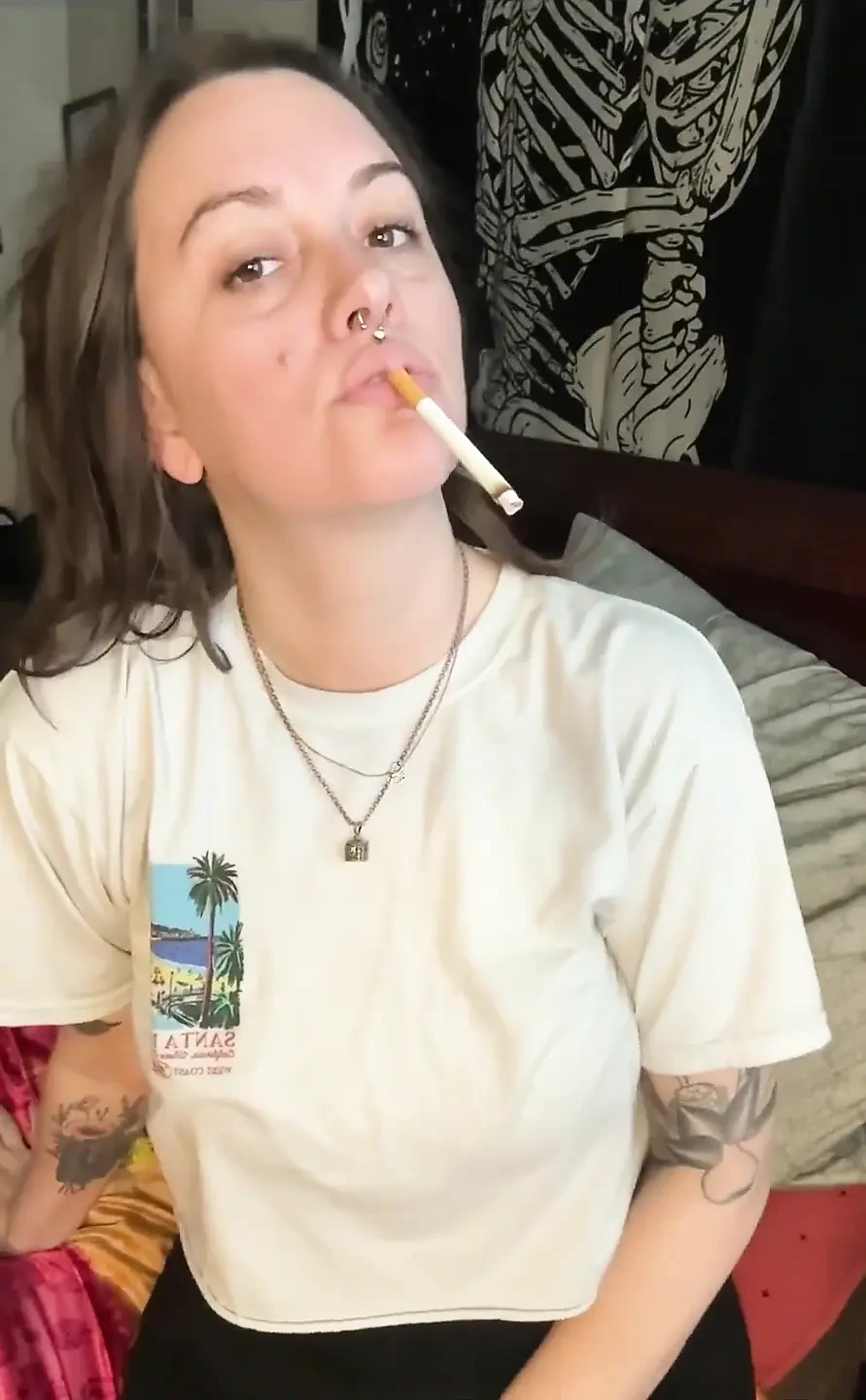 Virtual Smoking Sex, Riding POV and Drooling with Chery Trees