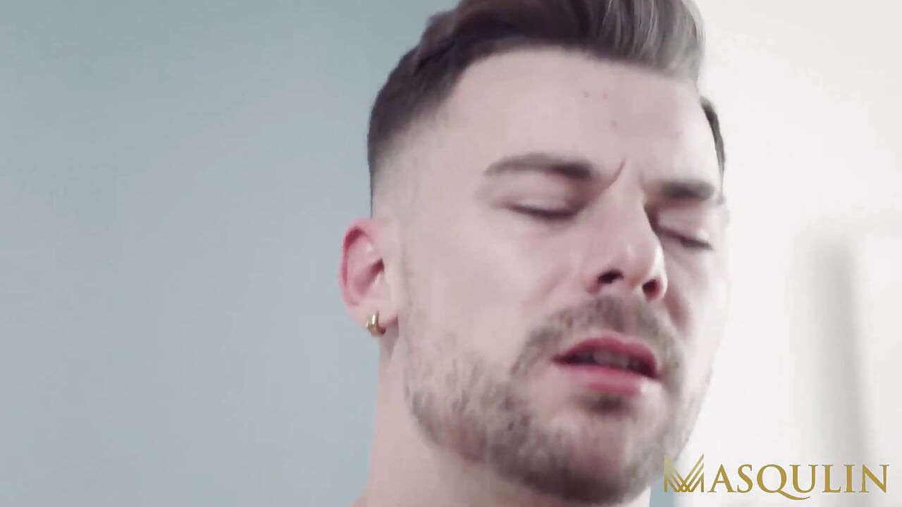 Masqulin - Muscular hunk Pierce Paris raw breeds Igor Romani