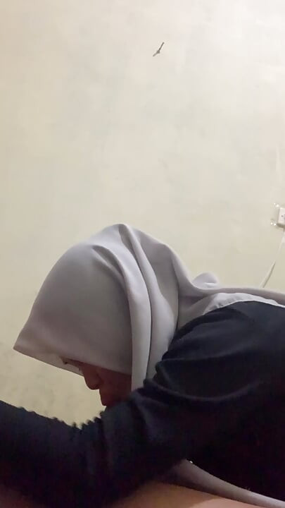 Hyper Hijab Wants To Be On Top