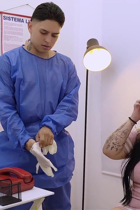 I Fuck the Patient Gabriela While Her Husband's Asshole Waits Outside - Gabriela_salsedo & Dilanclavijo