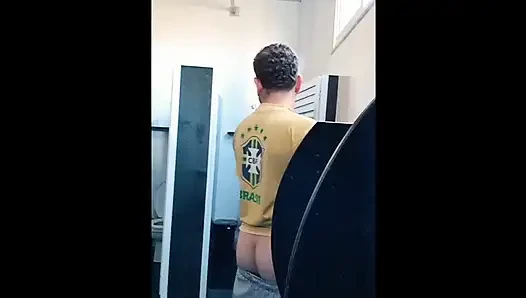 Gece Dışarı Çıkıp Bana Adam Aramaya Gitti Ve Ne Olduğunu Öğrendim