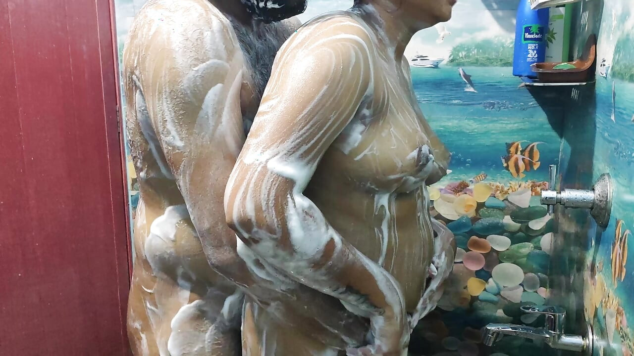Bath romance with hand job ans penis rub on ass