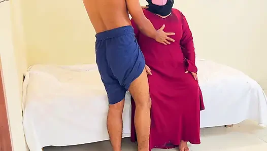 Eine schöne tante in Saudi-Arabien ficken - mehrfaches kommen