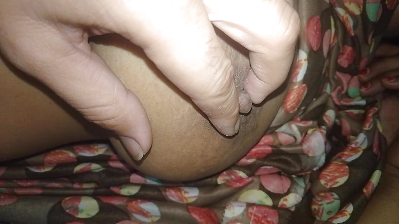 Desi Bhabhi ji chodne ke liye ready kiya