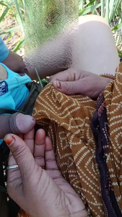 In the outdoor wheat field, she became a mare sucking a cock and fucking her pussy, in front of her father-in-law, daughter-in-law's ass was beaten in the open forest. | Clip 2