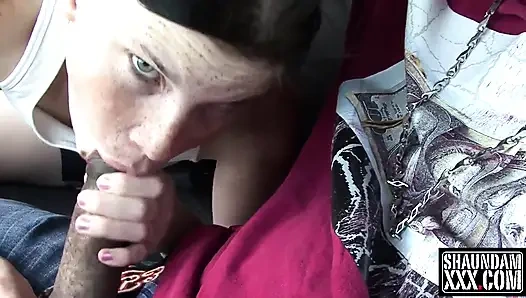 Holly Lane f-150'imde sikimi emiyor