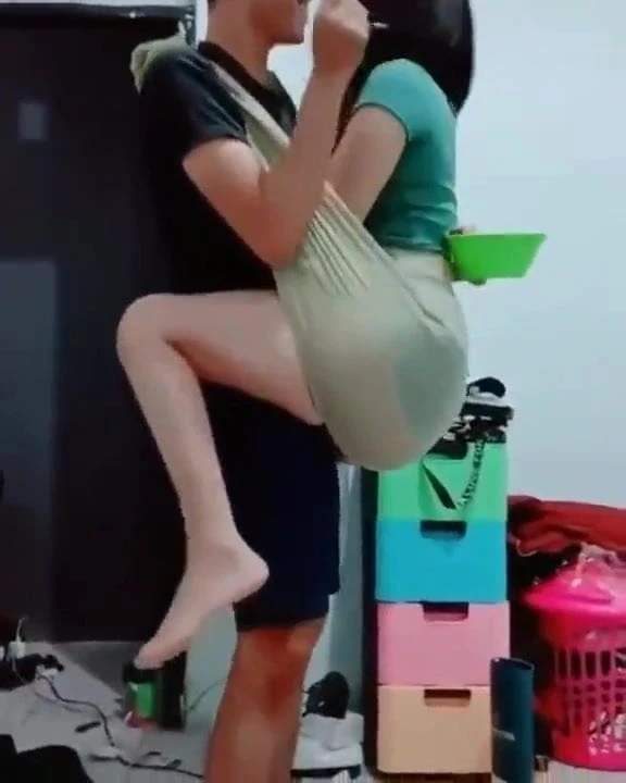 Dirty Step Dad Feeding His Big Butt Daughter
