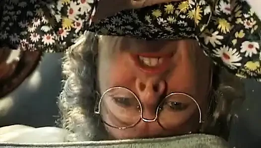 Cum Eating German Granny Likes to Play with Big Cock