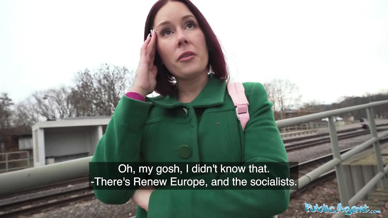 Public Agent - 我在一个英国学生宿舍里射了我的精液