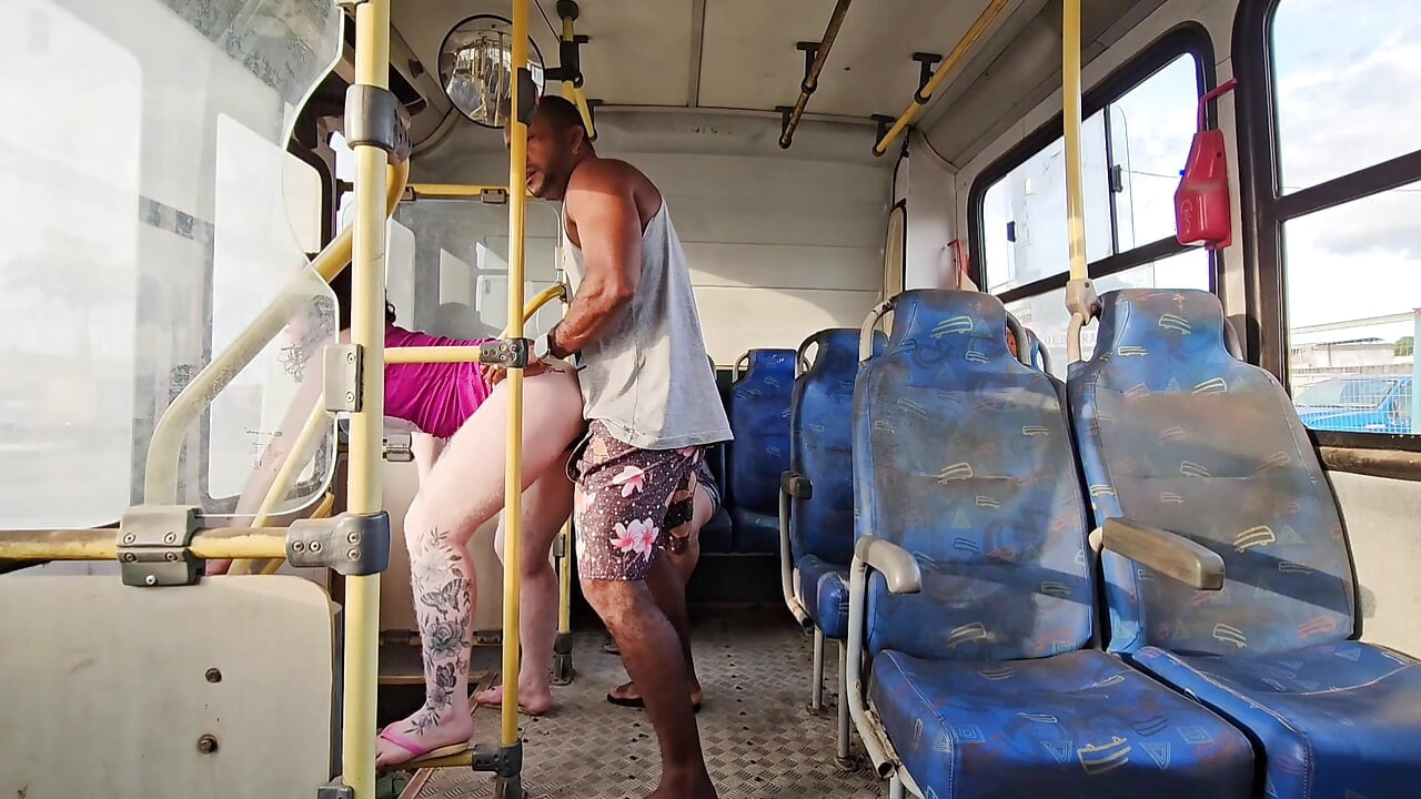 DUDE GETS ON PUBLIC TRANSPORT I SCREWED UP FOR EVERYONE TO SEE AND LEFT