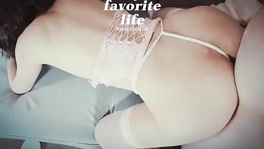 В чайной комнате компании коллега Mia соблазняет нас как это каждый день