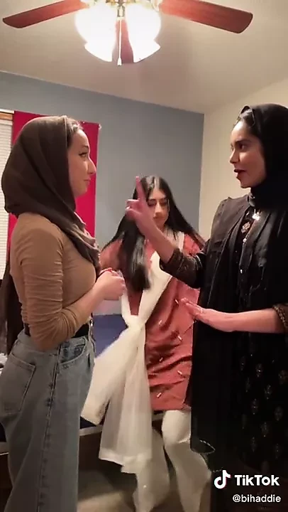 Desi sluts enjoy