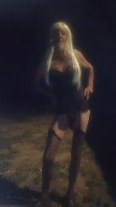 Sissy Stacy outside fun