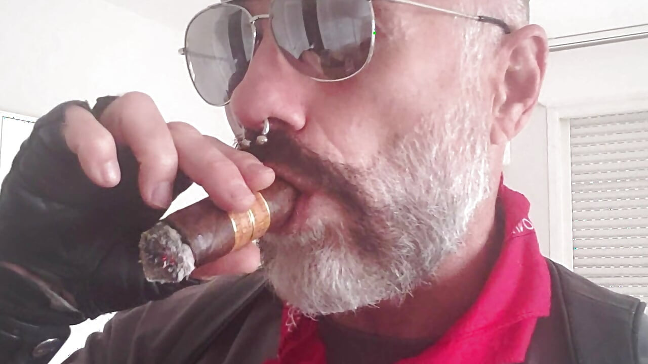 Tof Cigarporn