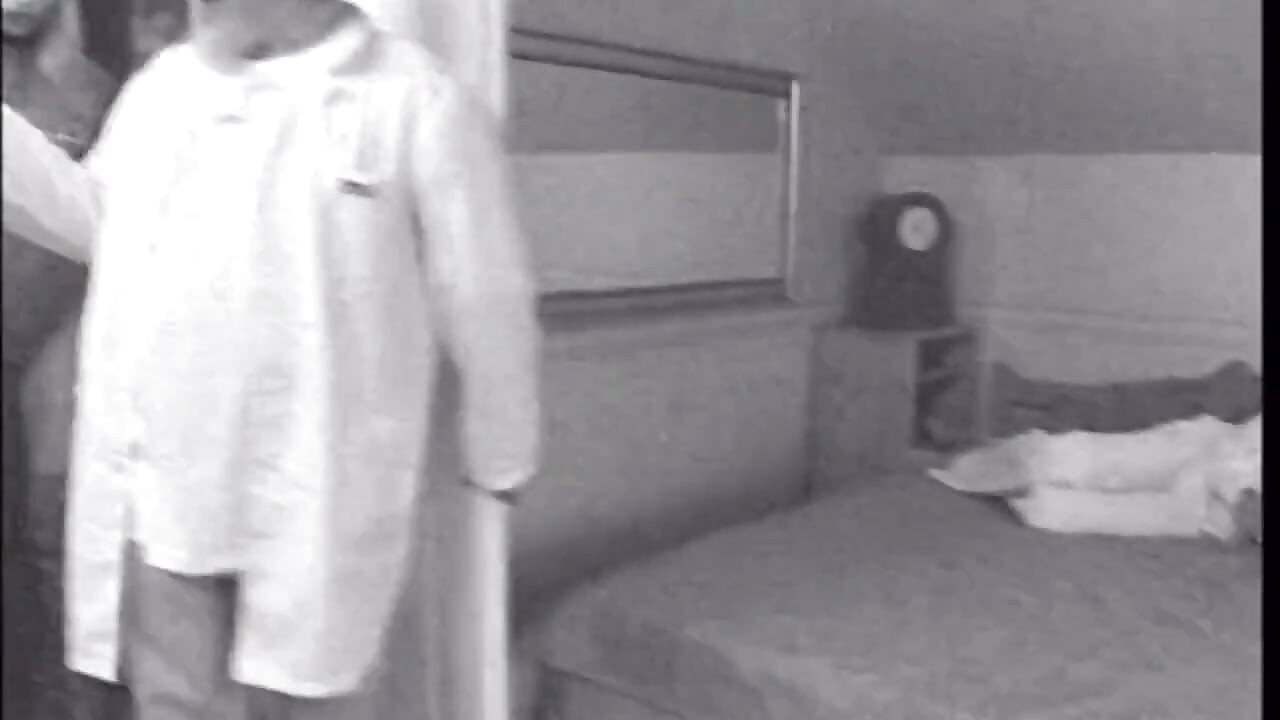 Mame sexy mature venerează pula groasă a doctorului