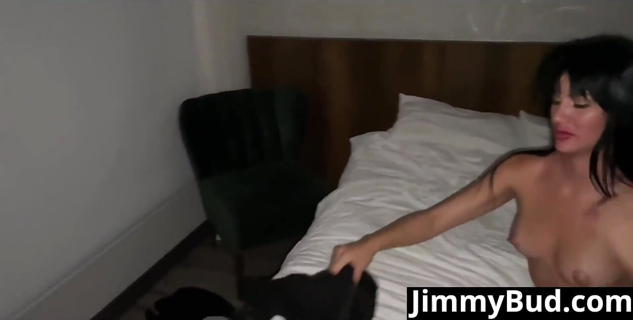 Called for a Latina Prostitute to Visit My Hotel Room