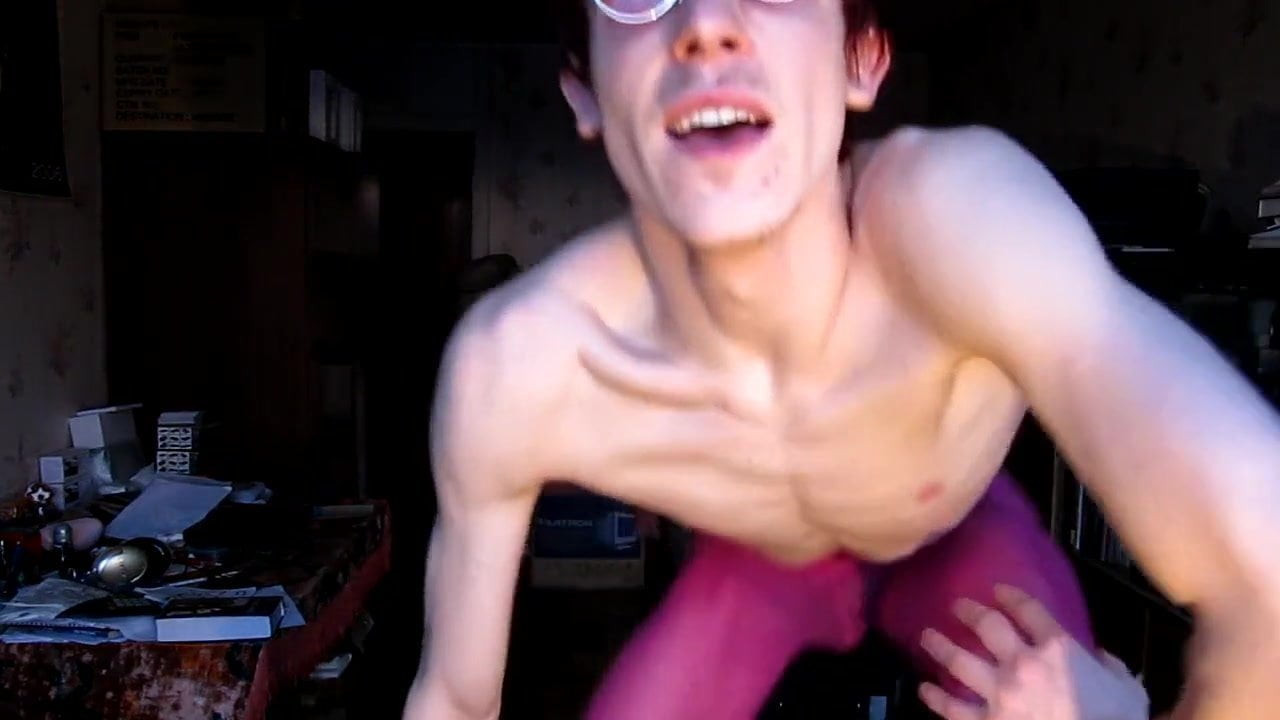 TWINK IS ALWAYS HUNGRY FOR RAW COCK