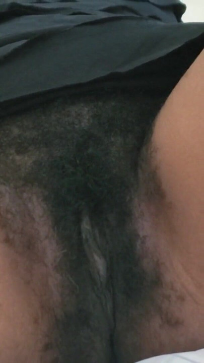 Hot Amateur Teen Showing Hairy Pussy Beauty With Bold Confidence | Clip 1