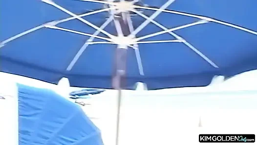 Sinnliche Dusche und leidenschaftlicher Blowjob