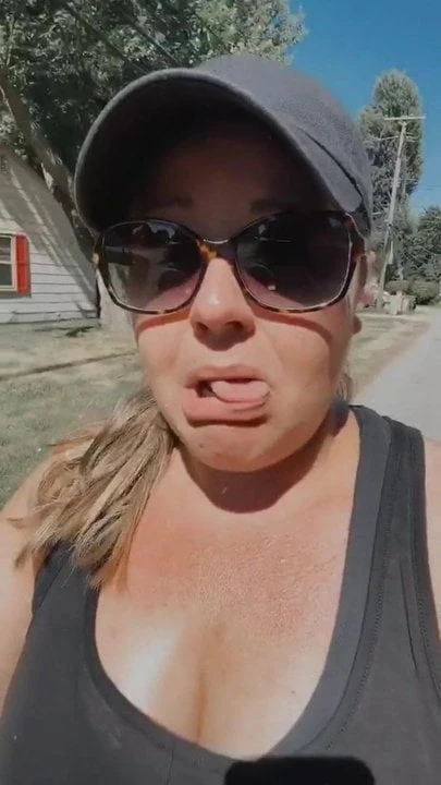 Hot Preggo Wife and Her Milky Boobs