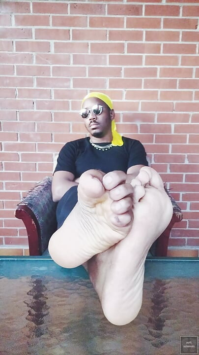 Moving male soles and toes (2026)