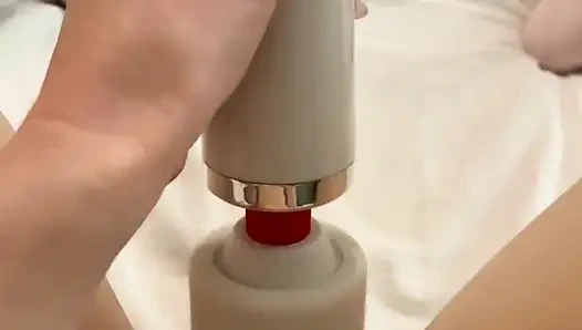 Si mungil nicole suka muasin memeknya pakai mainan seks. Seleksi memek aduhai cewek ini lagi asik masturbasi