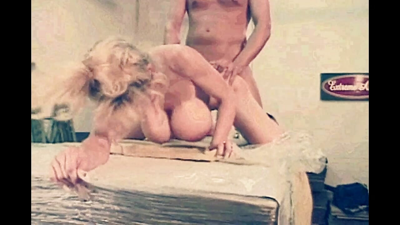 She Loves to Jump on Cock Like a True Sex Athlete!