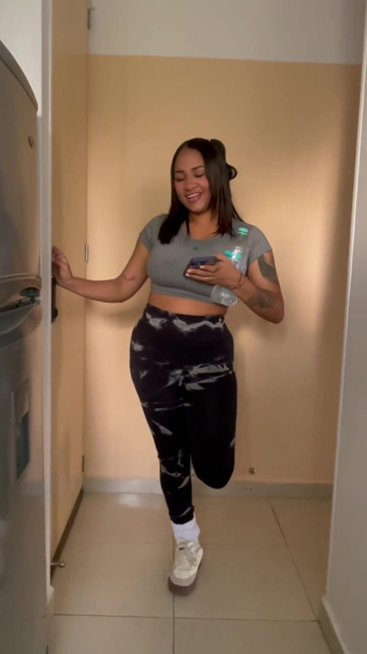 I Discover That My Stepsister-in-law Does Porn and We End up Fucking Very Well in Exchange for My Silence