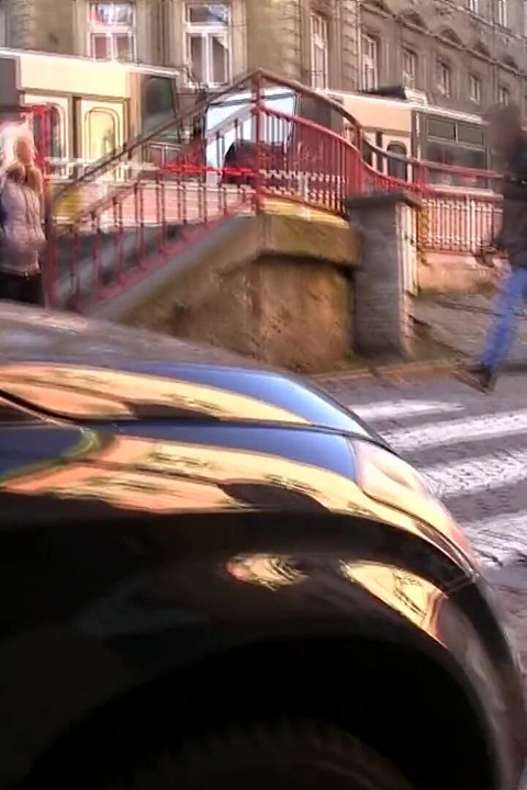 Halka açık pikaplar - genç sarışın Karol Lilien duşta sakso ve martin ile bakış açısı elle muamele için yeşil faturalar tarafından ikna ediliyor
