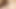 茶髪の成熟した女性が若い恋人のペニスに乗っている