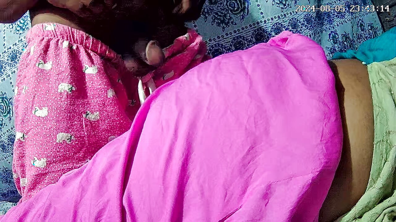 Sex cu servitoare indiană și bărbat în cameră 2765