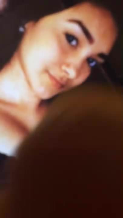 Cumtribute meisje 18 jaar oud