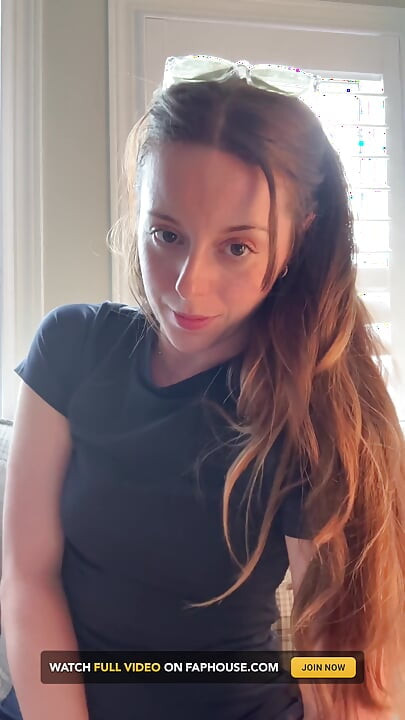 Hottie in Glasses Tells You How to Stroke!