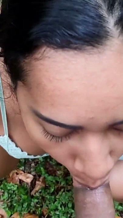 Leyne Rodriguez fucked outdoors | Clip 1
